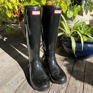 Hunter Women's Original Tall Gloss Rain Boots